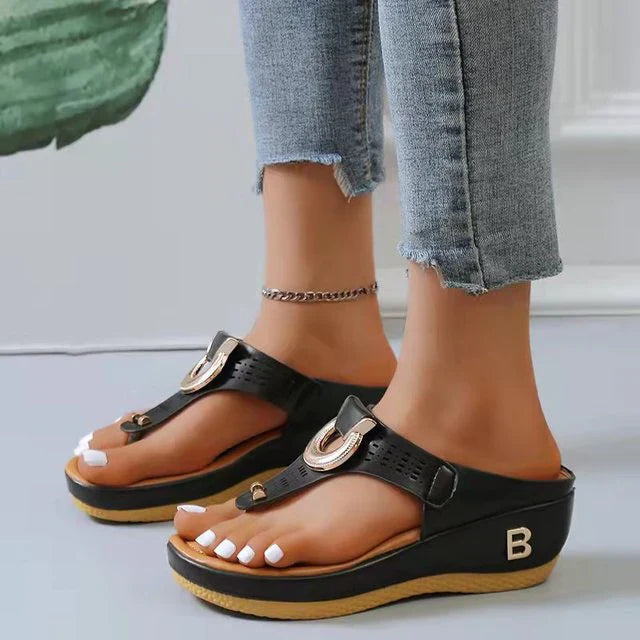 Adjustable Black Wedge Sandals for Women – Stylish & Supportive Comfort