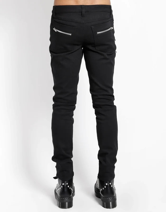model showing back of pants