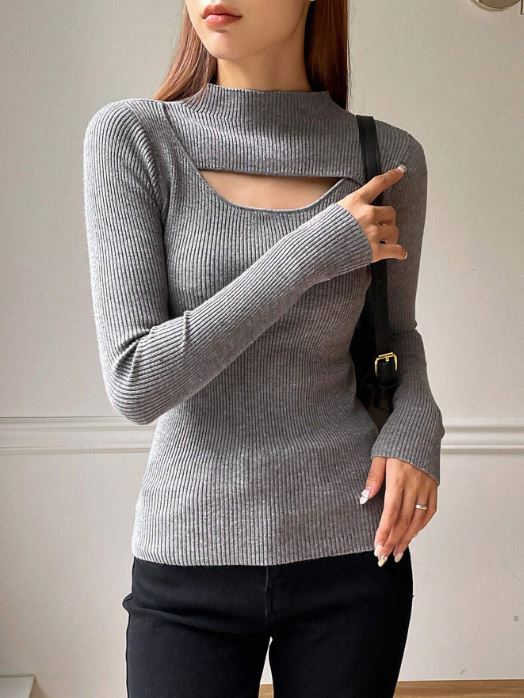CUT OUT MOCK NECK RIBBED KNIT TEE