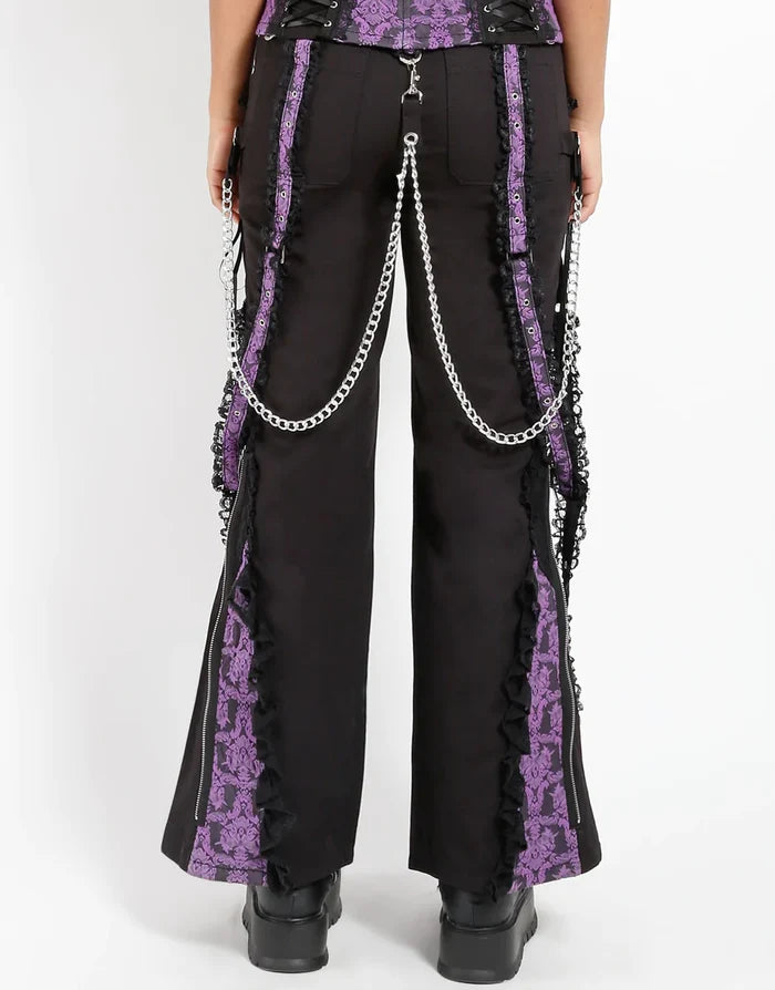 model showing back of pants