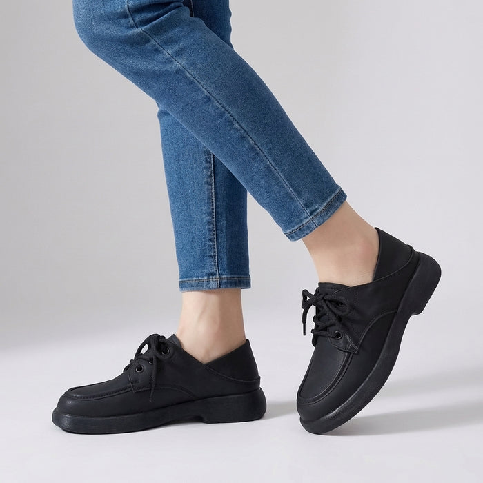 Flat Casual Shoes for Women – Stylish & Comfortable