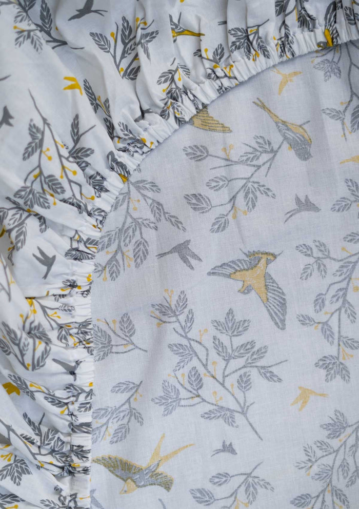 Fluttering Swallows Fitted Sheet - Multicolor
