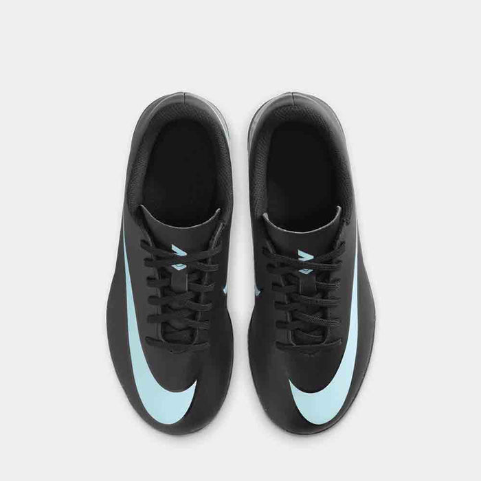 Top view of the Nike Jr. Mercurial Vapor 16 Club Indoor Soccer Shoes.