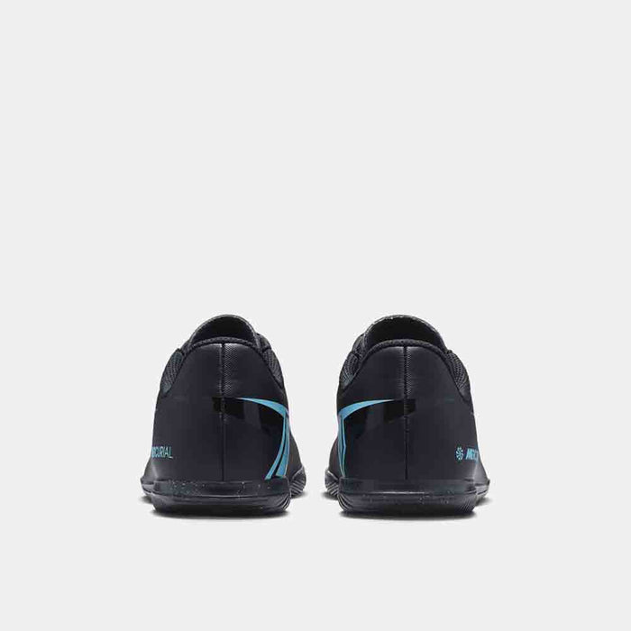 Rear view of the Nike Jr. Mercurial Vapor 16 Club Indoor Soccer Shoes.