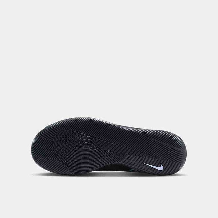 Bottom view of the Nike Jr. Mercurial Vapor 16 Club Indoor Soccer Shoes.