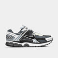 Side view of the Men's Nike Zoom Vomero 5 SE.