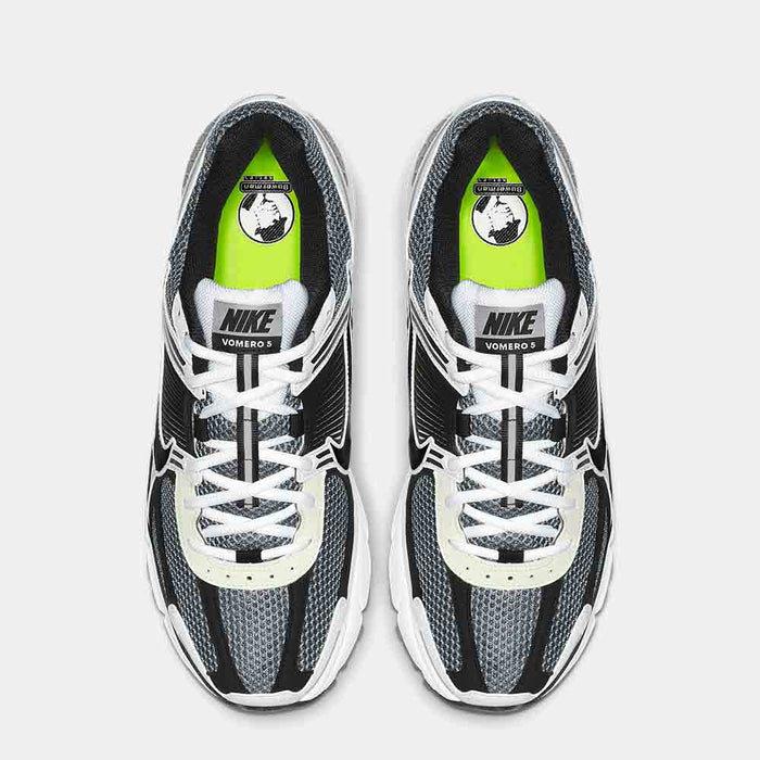Top view of the Men's Nike Zoom Vomero 5 SE.