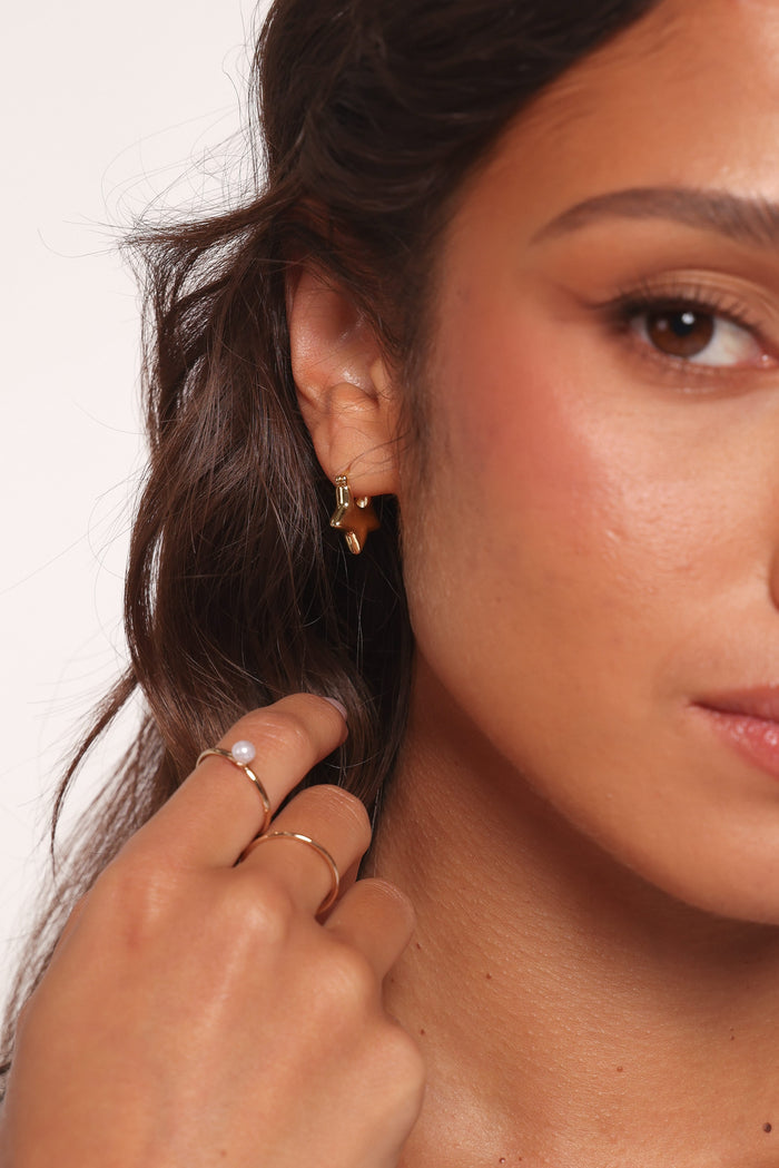 Petal and Pup USA ACCESSORIES Scarlet Star Earrings - Gold One Size