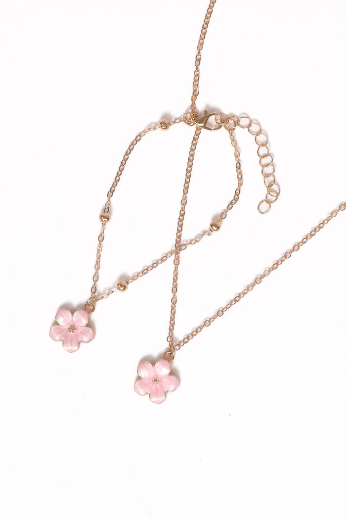 Petal and Pup USA ACCESSORIES Selena Necklace Set - Gold One Size