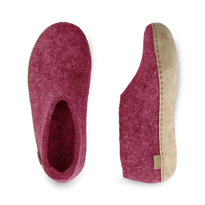 Shoe with leather sole - Cranberry