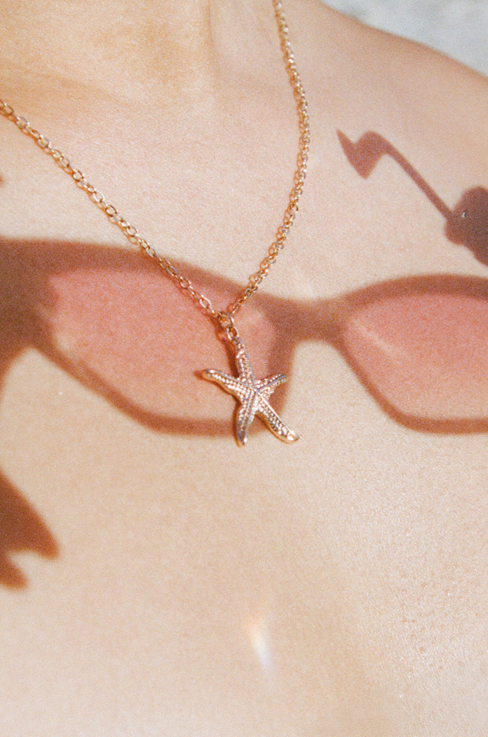 Petal and Pup USA ACCESSORIES Starfish Necklace - Gold One Size