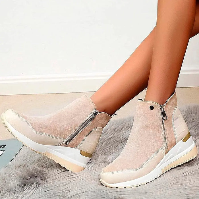 Stylish Wedge Heel Winter Boots for Women - Cushioned Comfort Bareroots Footwear