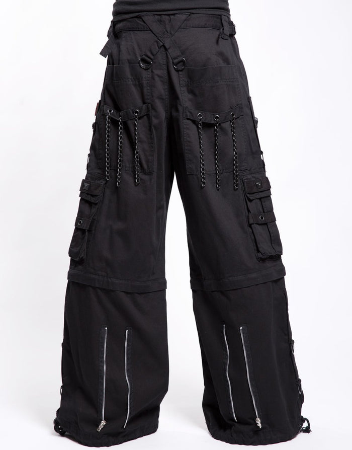 model showing back of pants