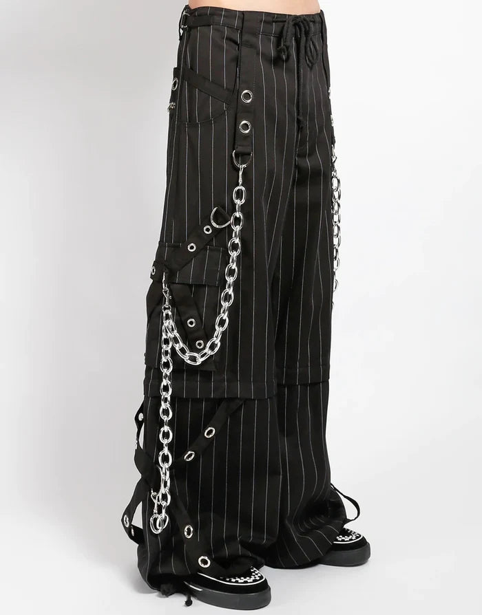 model showing side of pants