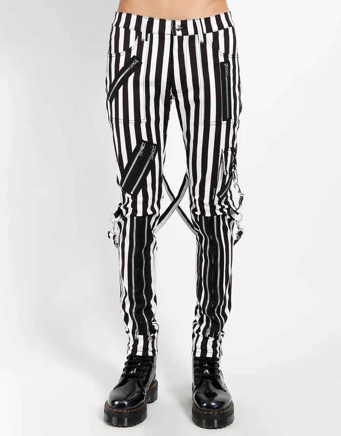 model showing front of pants
