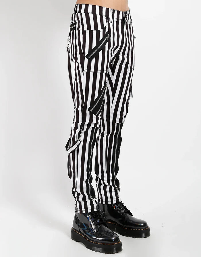 model showing side of pants