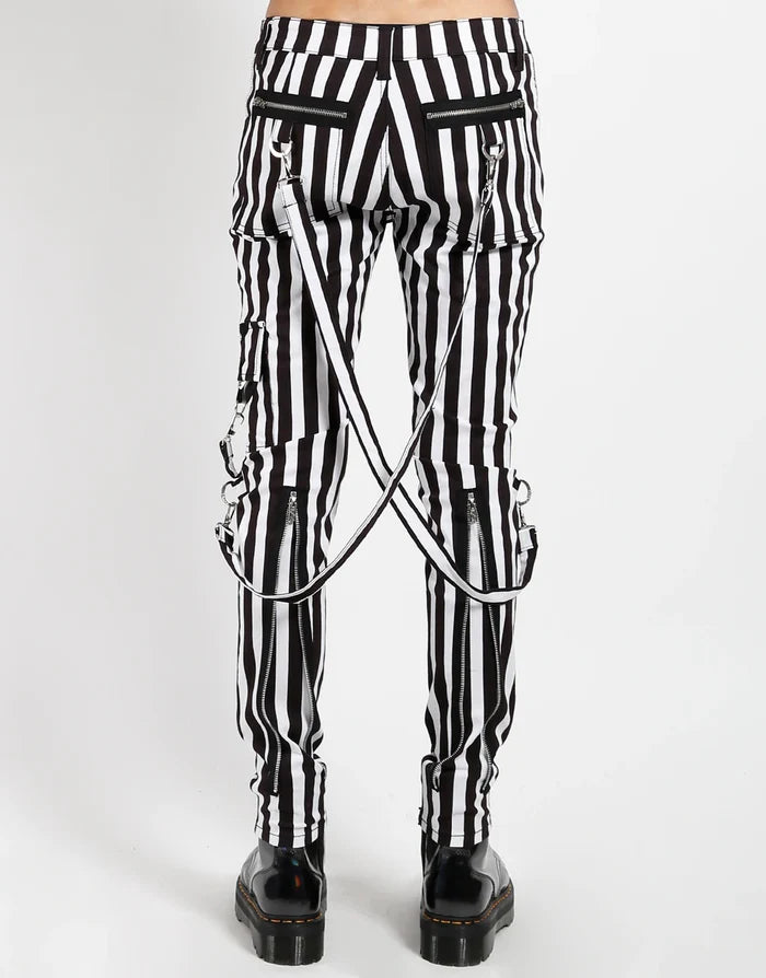 model showing back of pants
