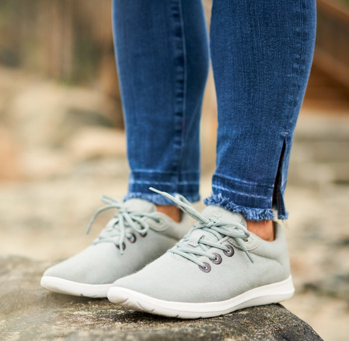 Women's Lace-Ups Stone