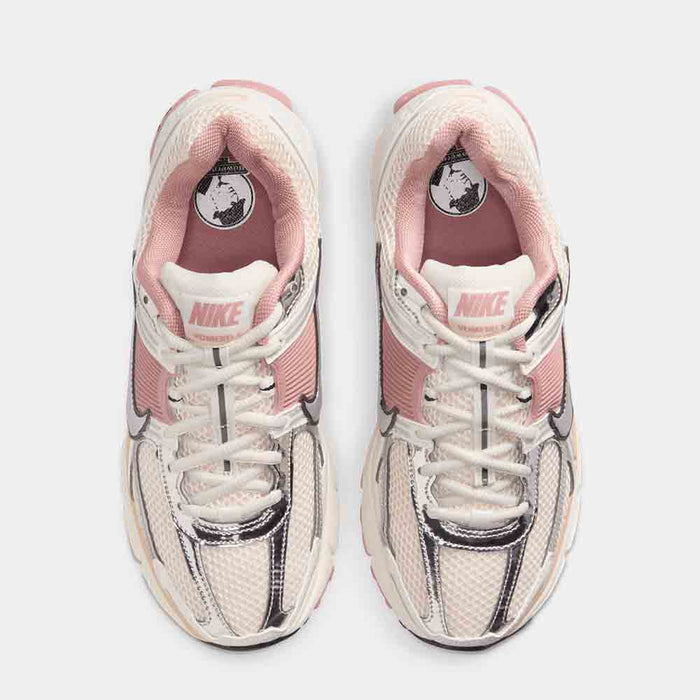 Top view of the Nike Women's Zoom Vomero 5.